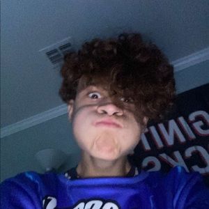 Meet your Posher, Hailey